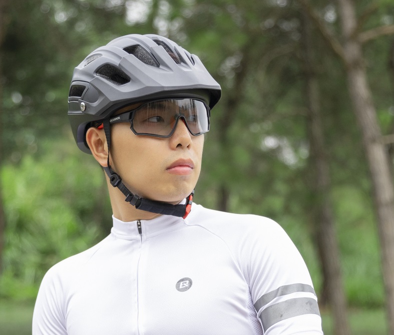 Ventajas y desventajas de las gafas fotocromáticas para ciclistas