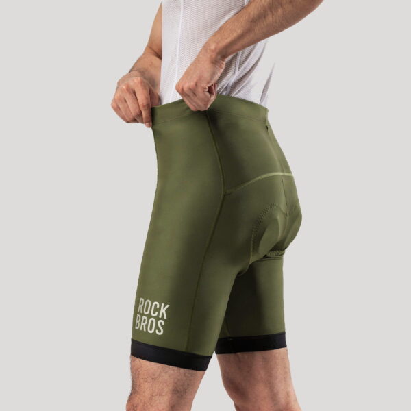 Detalle del culotte Rockbros verde oliva: badana acolchada y ribete negro