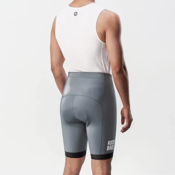 Culotte de ciclismo Rockbros gris visto de espaldas, con la badana y el logo ROCK BROS
