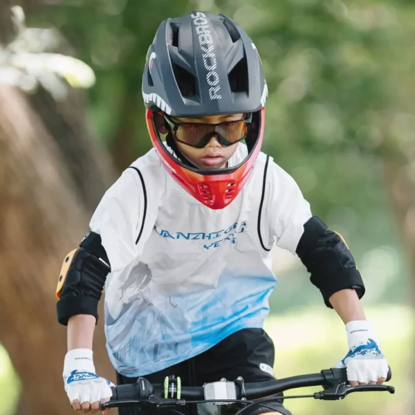 Casco Integral Infantil para Bicicleta Rockbros TT-32005 - Imagen 3