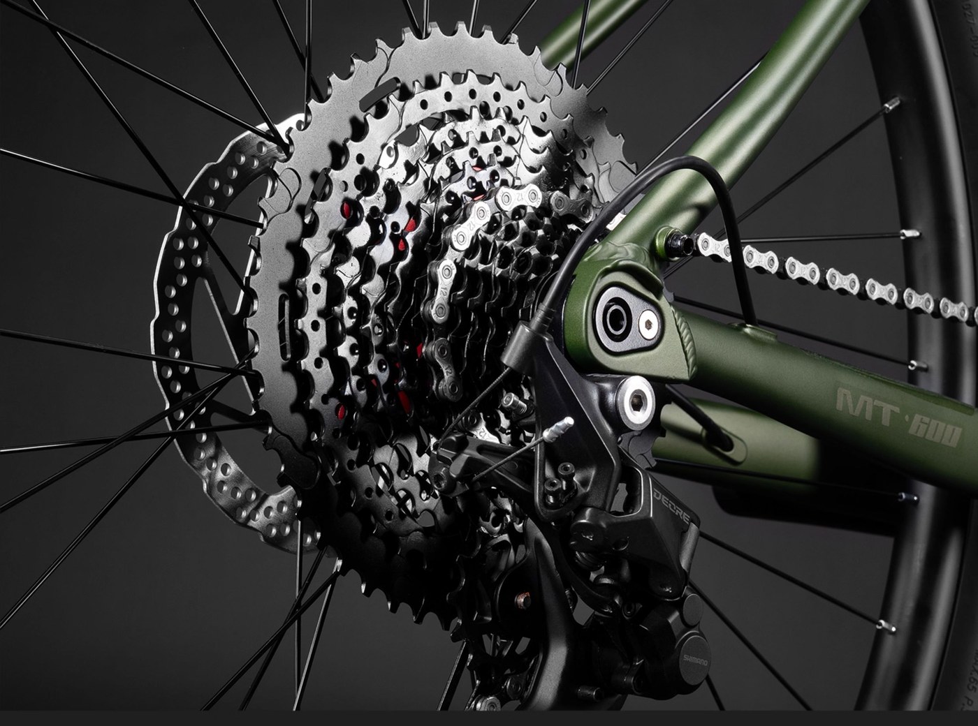 Piñón de 12 velocidades 11-50T y cambio Shimano Deore de la ROCKBROS MT600