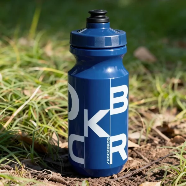 Botella Rockbros DCBT-2000 azul al aire libre
