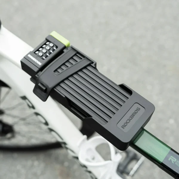 Candado Rockbros RKU-6000 montado en el cuadro