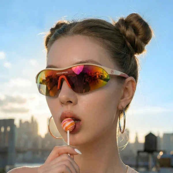 Lentes Rockbros SP3000 beige con luna espejo roja puestos