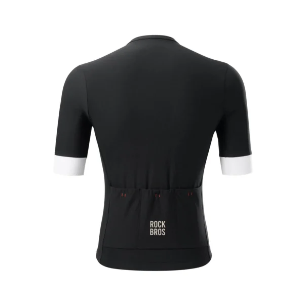 Espalda del jersey Rockbros ZHW3100 con tres bolsillos y logo reflectivo